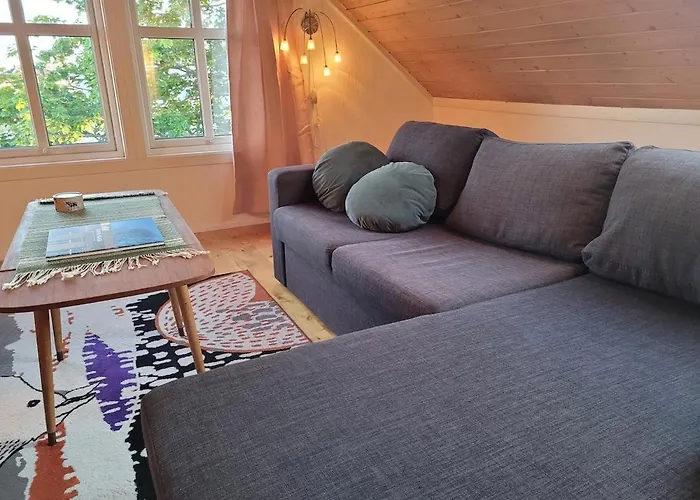 And Cozy With A Veranda *