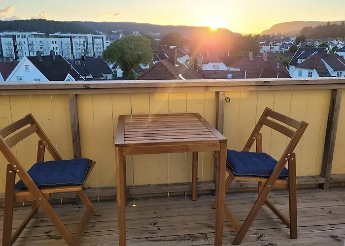 And Cozy With A Veranda *