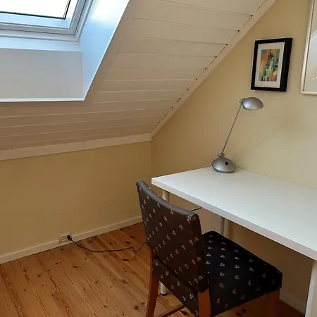 And Cozy With A Veranda Διαμέρισμα